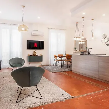 Apartament Luxury 3 Bd Aptment With Sea View